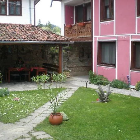 Nenchova Guest house